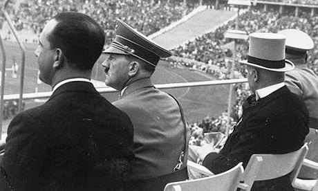Enlace-Judio-Hitler-takes-in-the-action-006.jpg